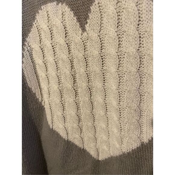 Yemak women’s long sleeve crewneck, heart cableknit sweater, size large - Picture 4 of 4